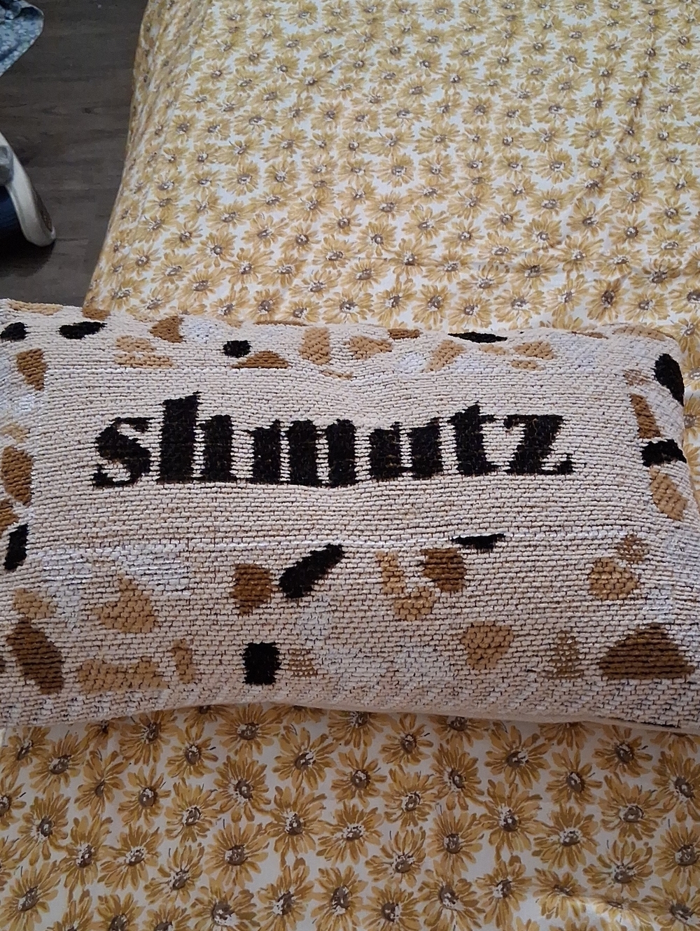 Shmutz Decorative Hooked Accent Pillow in Beige and Brown New 14x9  Inches